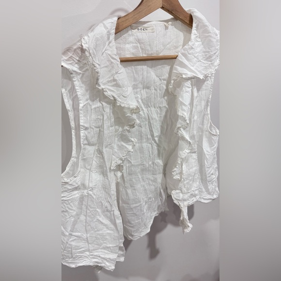 Doen size L White Sleeveless Ruffle-Front Blouse - Picture 2 of 2